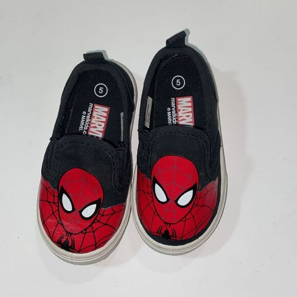 Marvel Spider-Man Red and Black Sneakers Kids Size 5 Shoes - Picture 3 of 11